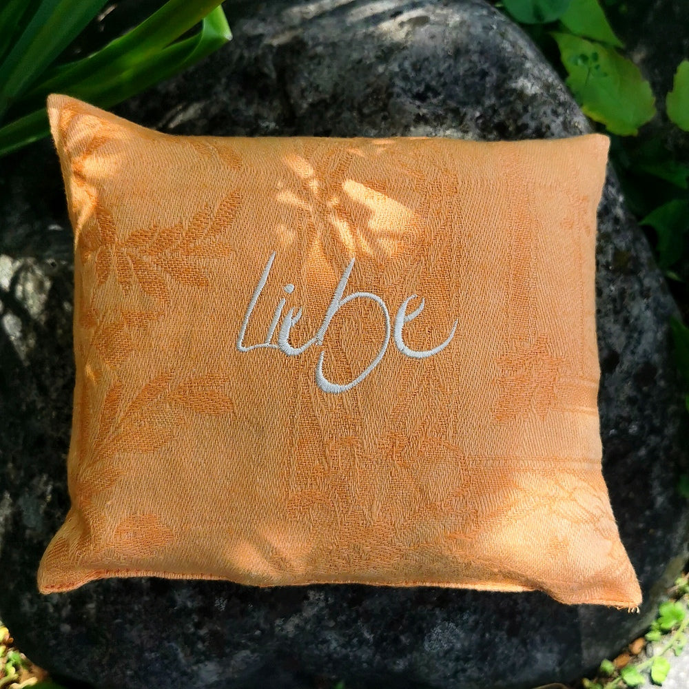 Kleines Zirbenkissen "Liebe"