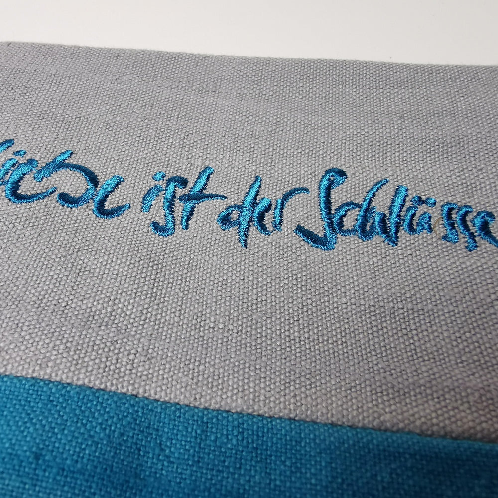 Kosmetiktasche "Liebe ist der Schlüssel"