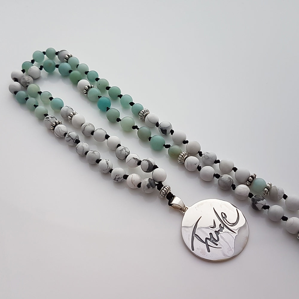 Mala-Kette Freude – Handgemachte Howlith & Amazonit Kette für Ausgeglichenheit kaufen