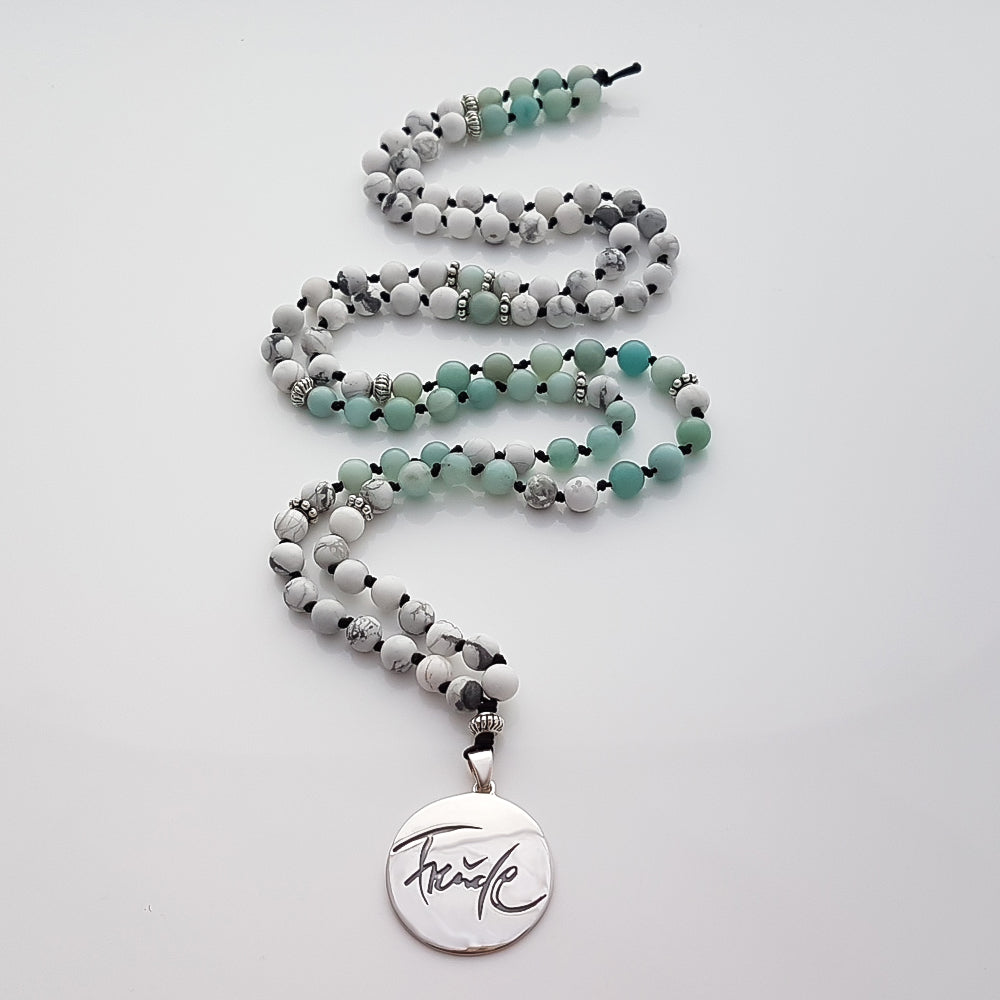 Spirituelle Mala Howlith Amazonit – Edelstein-Kette für positive Energie online sichern