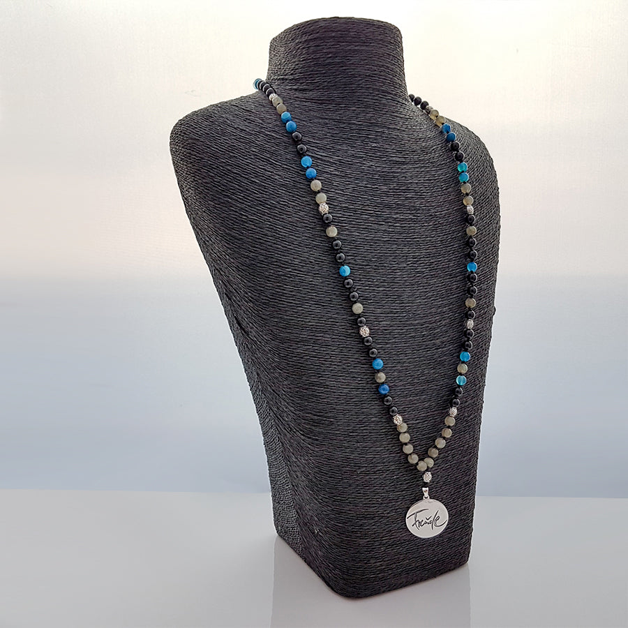 Handgemachte Mala-Kette mit Onyx, blauem Achat & Labradorit – Für positive Energie auf SignShop Tirol kaufen