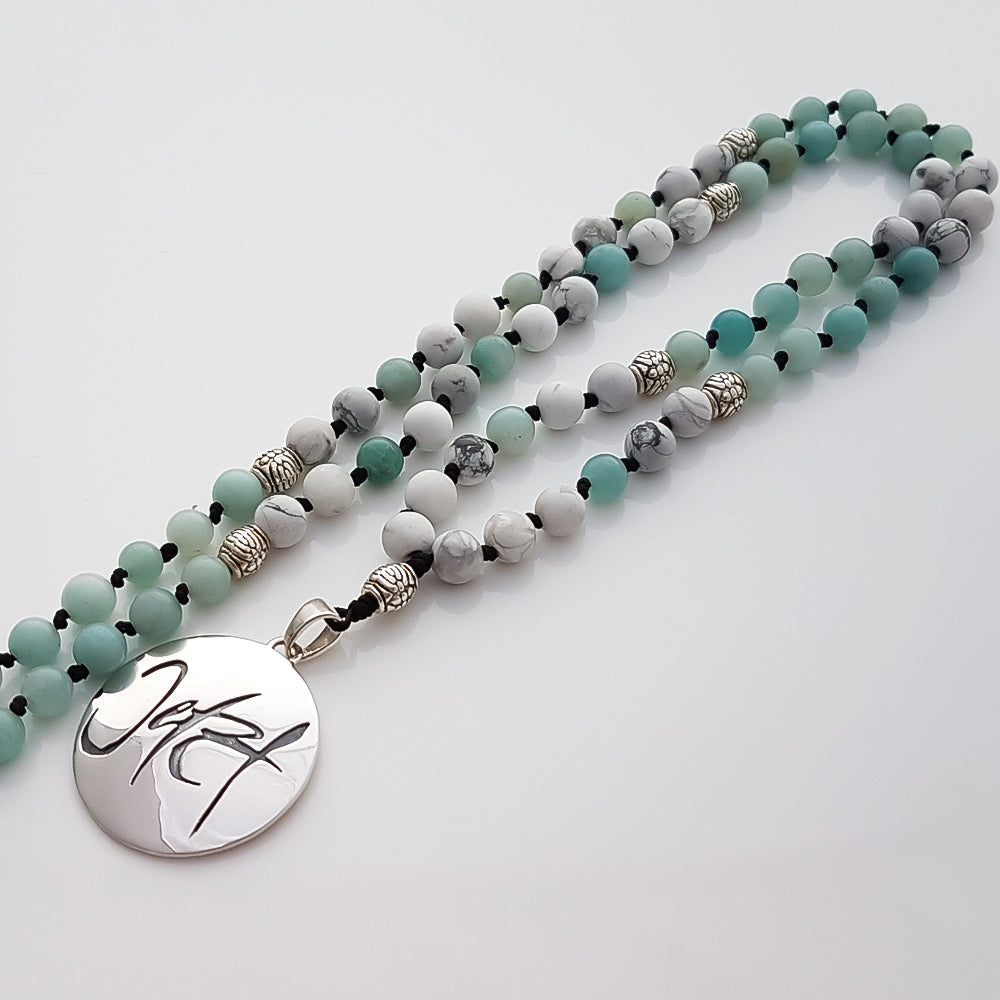 Mala-Kette für Achtsamkeit – Howlith & Amazonit, handgeknüpft, online sichern