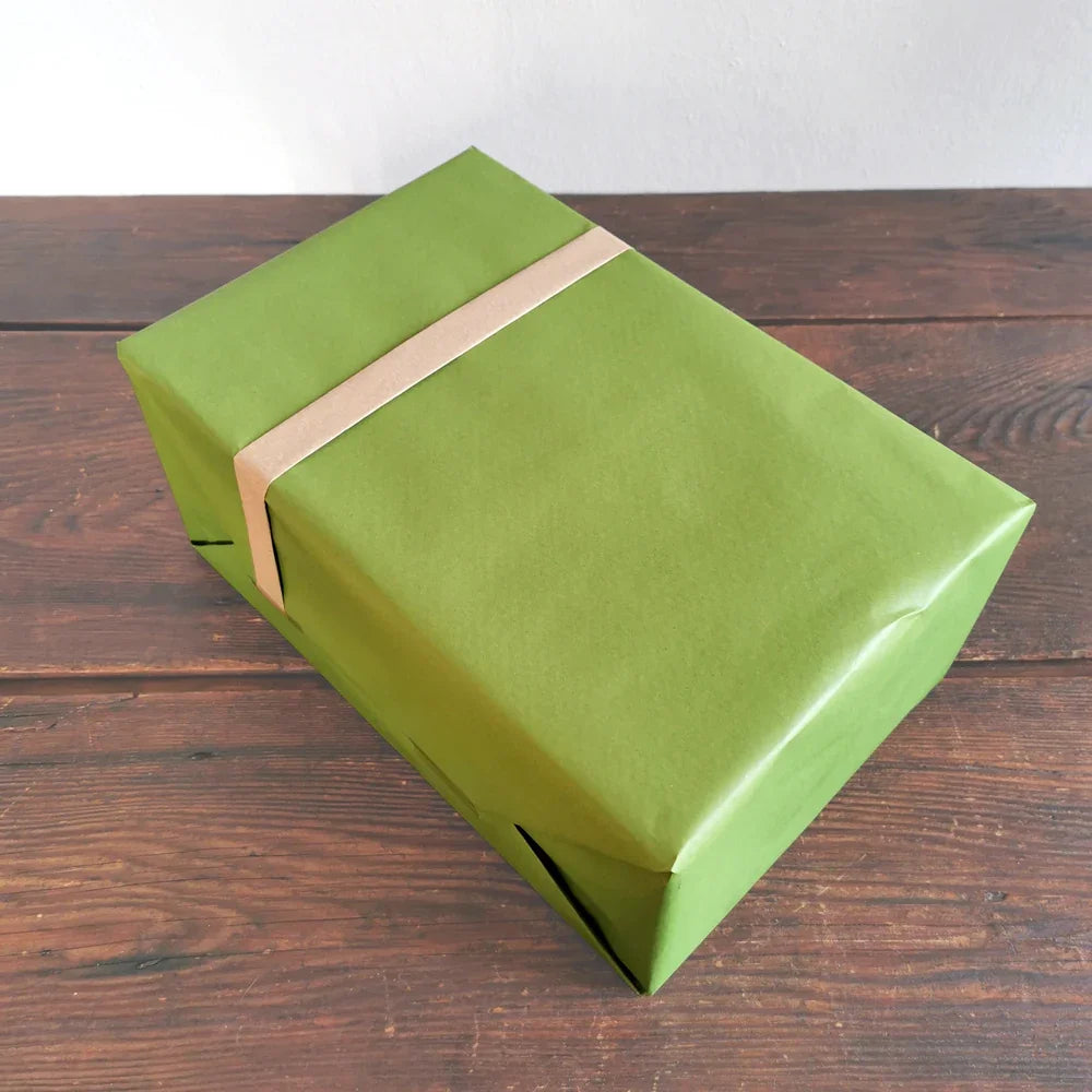 Personalisierte Geschenke Tirol hochwertige Gute-Laune-Box aus Holz.