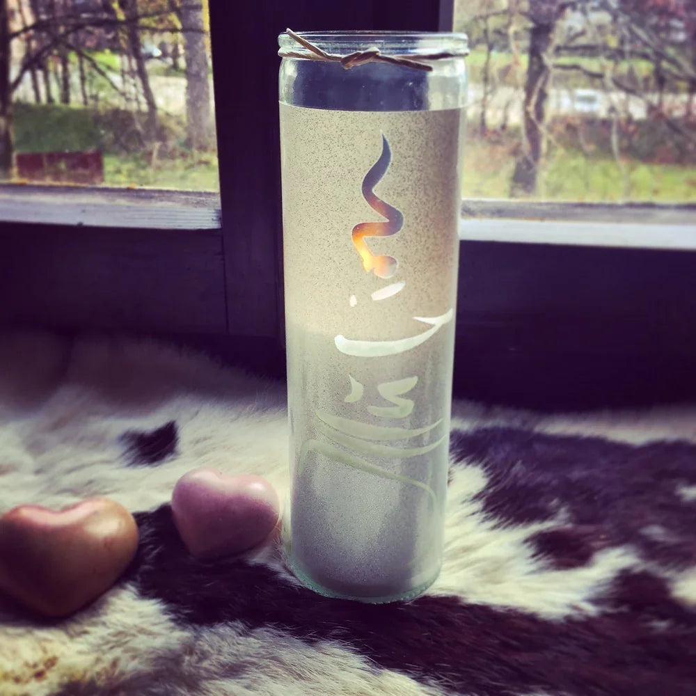 Designkerze „Illusion“ – Sign by Jwala®, Limited Edition, Premium-Qualität, exklusive Kerze mit inspirierender Botschaft für Rituale, positive Energie und besondere Momente
