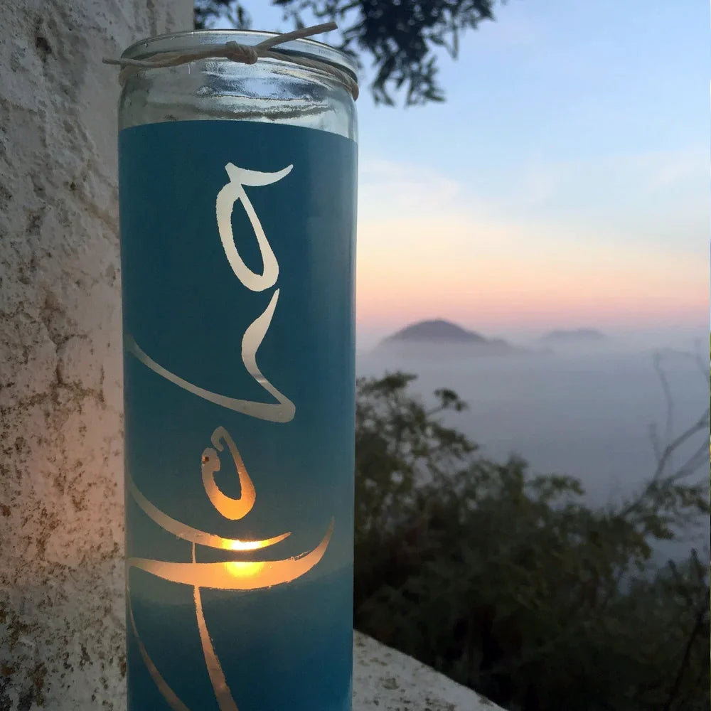 Premium Kerze „Aloha“ – Sign by Jwala®, handgefertigt, Unikat, hochwertige Duftkerze für Achtsamkeit, Meditation, Rituale, 100 Stunden Brenndauer, im SignShop Tirol