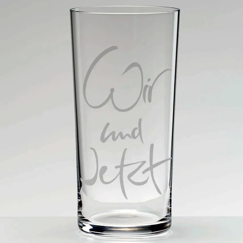 Sign-Wasserglas „Wir und Jetzt“ – handveredeltes Premium-Wasserglas, spülmaschinengeeignet und alltagstauglich, die stilvolle Geschenkidee für besondere gemeinsame Augenblicke