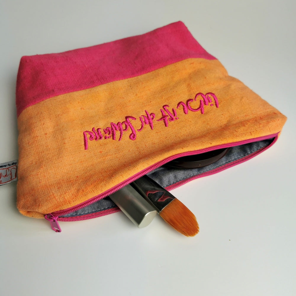 Kosmetiktasche "Liebe ist der Schlüssel"