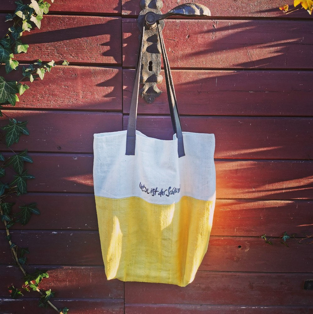 Schultertasche "Liebe ist der Schlüssel"