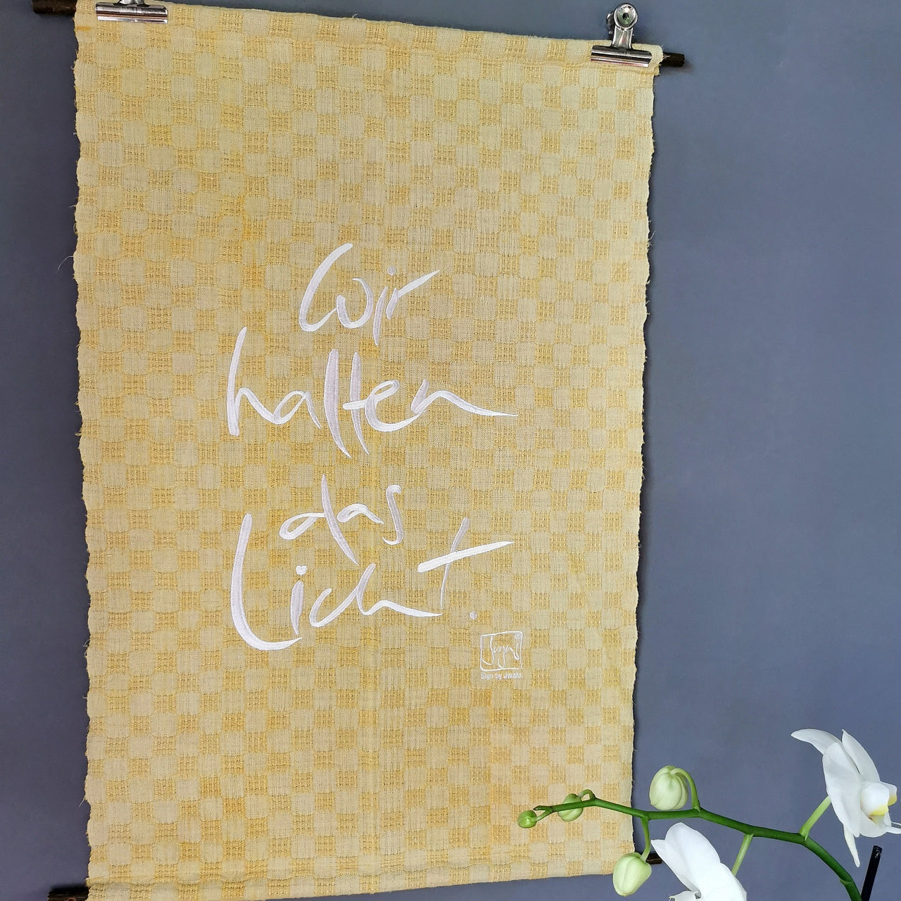 Haussegen "Wir halten das Licht"