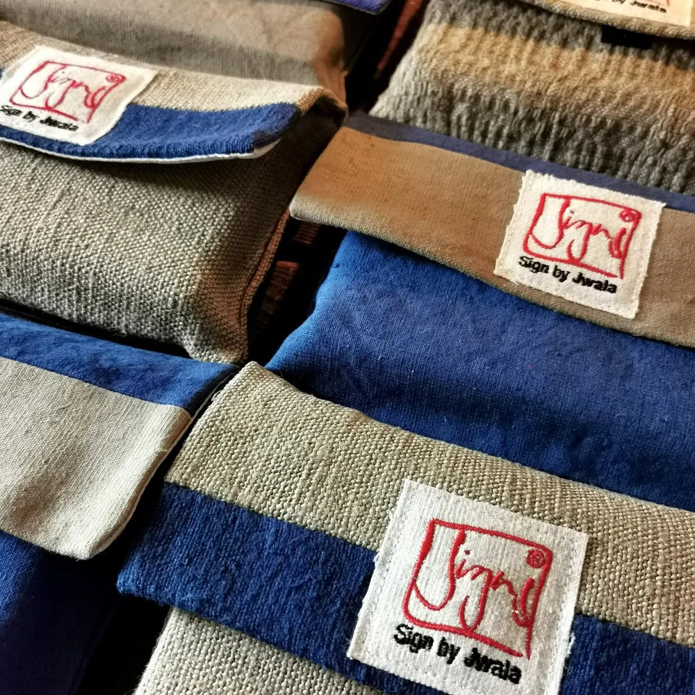 Exklusives SignKarten-Set „Fingerzeige“ Blau/Sand – Original von Sign by Jwala®, Limited Edition, handgefertigt auf Bauernleinen, Inspiration für Achtsamkeit