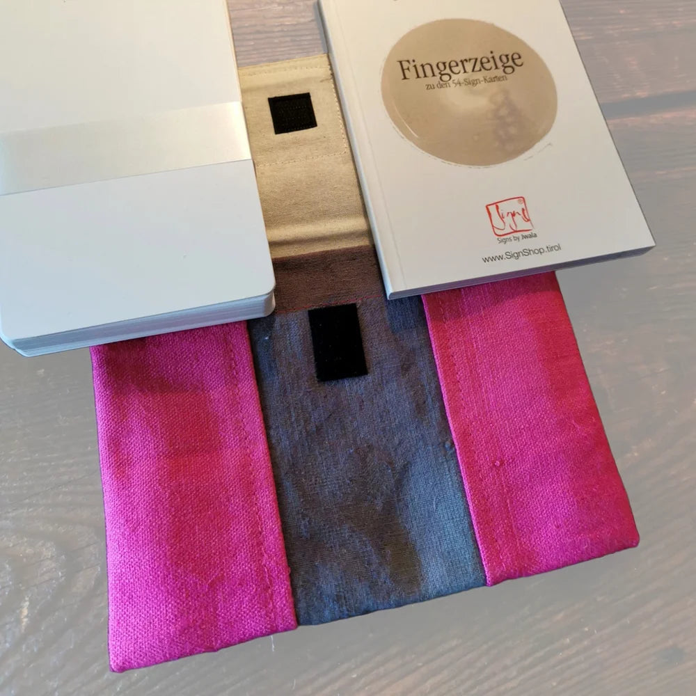 Exklusives SignKarten-Set „Fingerzeige“ Pink/Lila/Schwarz – Original von Sign by Jwala®, Limited Edition, handgefertigt auf Bauernleinen, Inspiration für Achtsamkeit