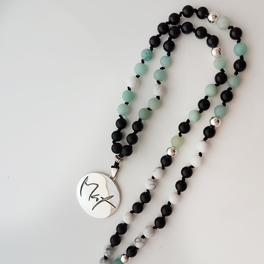 Handgeknüpfte Mala mit Onyx, Howlith und Amazonit – Für emotionale Balance sofort bestellen