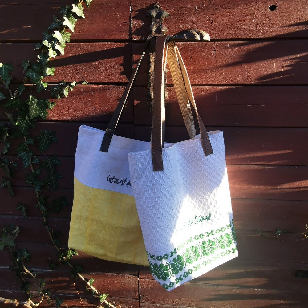 Schultertasche "Liebe ist der Schlüssel"