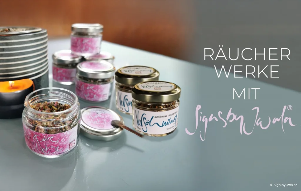 Gläser mit Räucherwerk aus feinsten Kräutern, Harzen und Blüten aus dem Onlineshop SignShop Tirol – für Verwöhnung oder pure Liebe.
