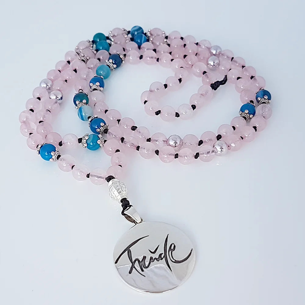 Premium Mala „Freude“ Rosenquarz und blauer Achat – Sign by Jwala®, edle Handarbeit, Unikat, exklusives Schmuckstück für Lebensfreude, Liebe und emotionale Balance