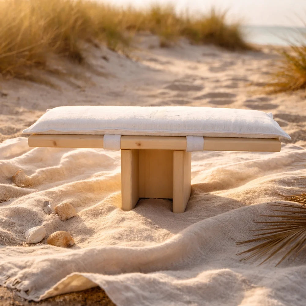 Zirbenholz Meditationshocker Stille online kaufen – ergonomischer Sitzhocker für Meditation, sicher bestellen im SignShop Tirol