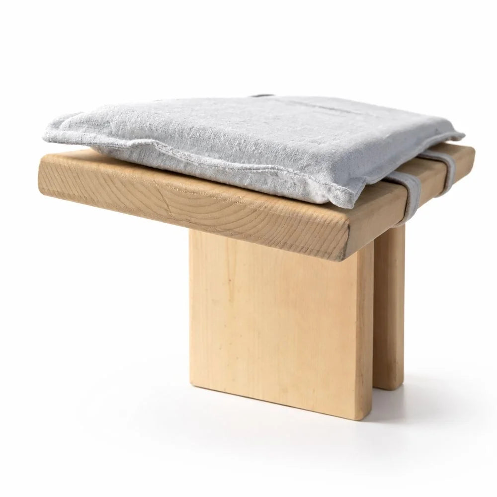Zirbenholz Meditationshocker Stille für entspanntes Sitzen – hochwertige Verarbeitung, sichere Online-Bestellung im SignShop Tirol