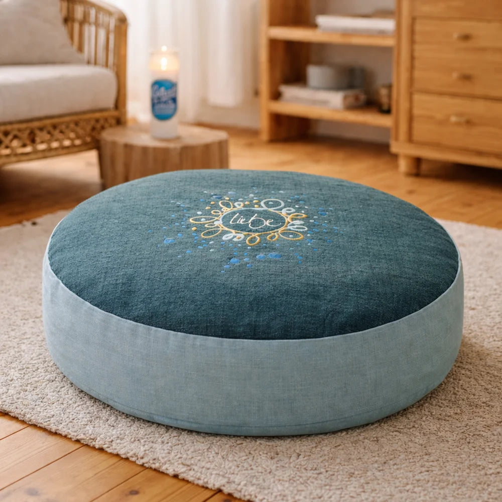 Edles Yoga-Bodenkissen mit Tanne-Mint-Design, handgemacht und exklusiv im SignShop Tirol online erhältlich