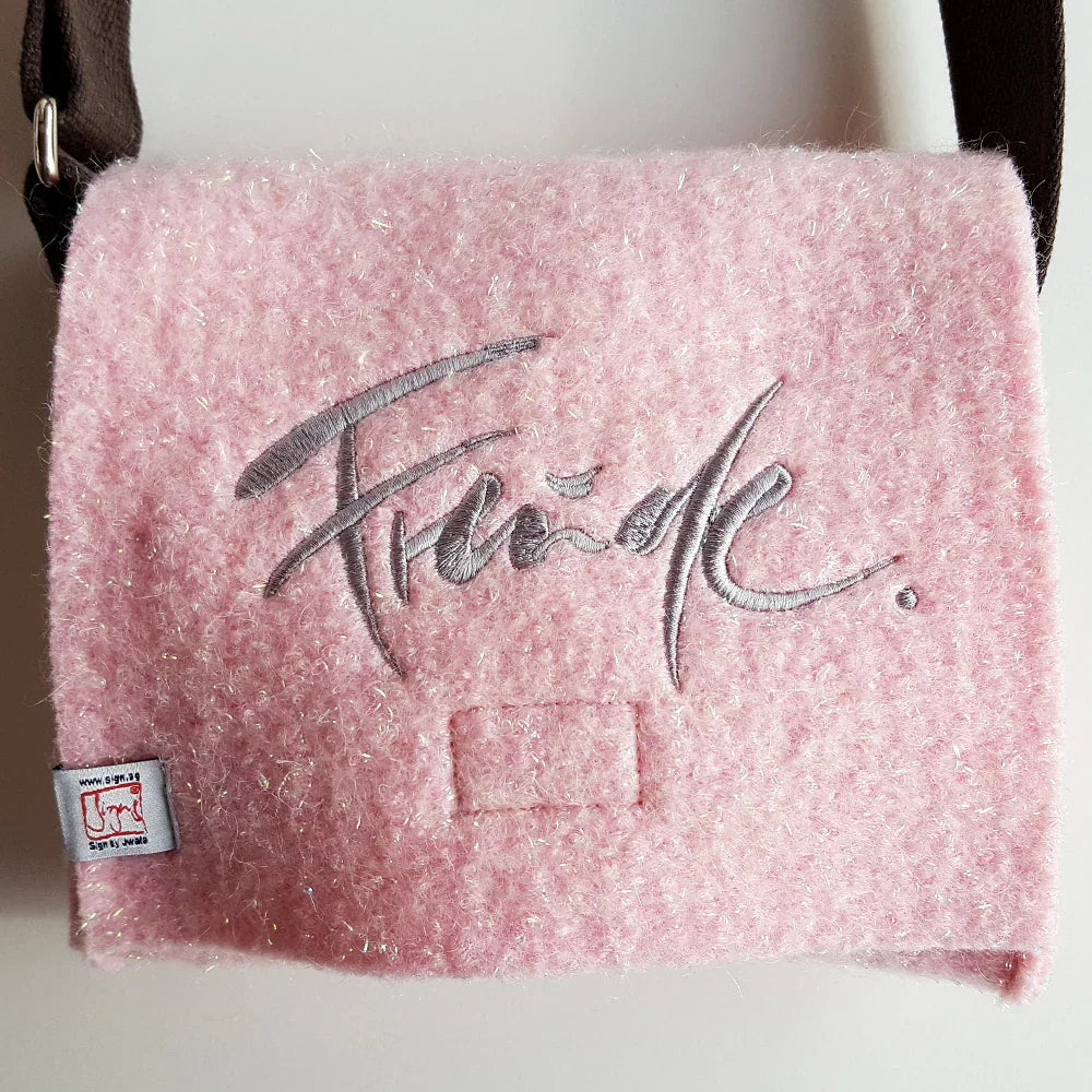 Original Umhängetasche Wollwalk „Freude“ – SignShop.Tirol, einzigartige Tasche, handgemacht, trendiges Accessoire mit Stickerei für Lebensfreude, Stil und Inspiration