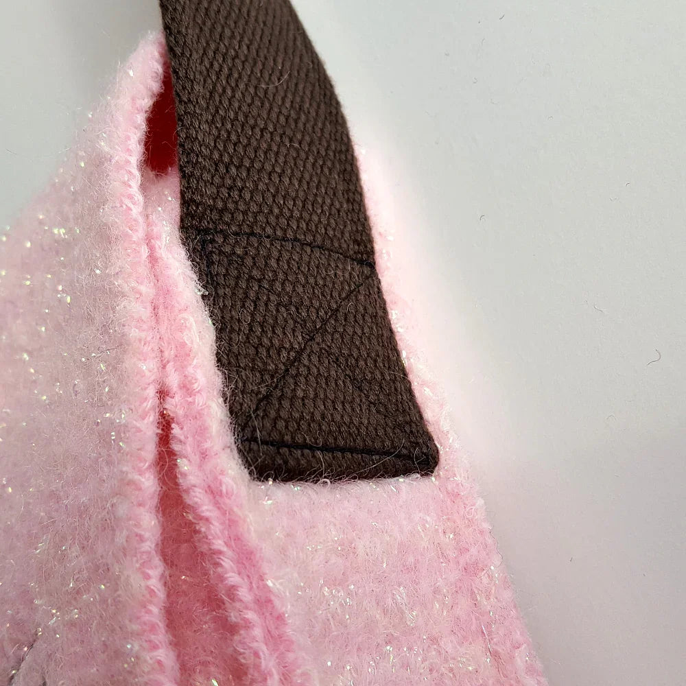 Premium Minibag „Freude“ Glitzerrosa – Sign by Jwala®, edle Handarbeit, Unikat, stylische Umhängetasche mit Freude-Stickerei, modisches Accessoire für Damen