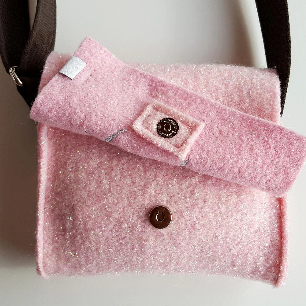 Luxus Umhängetasche „Freude“ aus Wollwalk – Sign by Jwala®, exklusive Minibag, liebevoll gefertigt, Premium-Qualität für Alltag, Ausgehen und Geschenkideen
