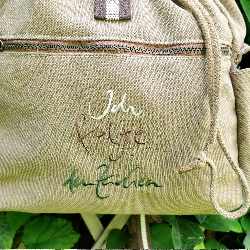 Spiritueller Rucksack „Ich folge den Zeichen“ – SignShop.Tirol, einzigartiger Begleiter, handgemacht, wertvolles Accessoire für Lebensfreude und persönliche Entwicklung