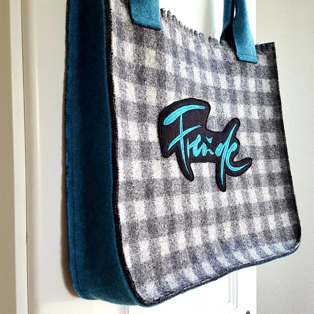 Premium Karo-Shopper „Freude“ Türkis – Sign by Jwala®, edle Handarbeit, Unikat, stilvolle Tasche für Freizeit, Ausflüge und bewussten Lebensstil