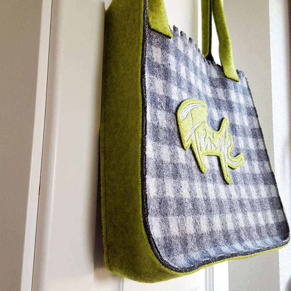 Premium Karo-Shopper „Freude“ Grün – Sign by Jwala®, edle Handarbeit, Unikat, modische Tragetasche mit Stickerei für Shopping, Freizeit und Geschenkideen