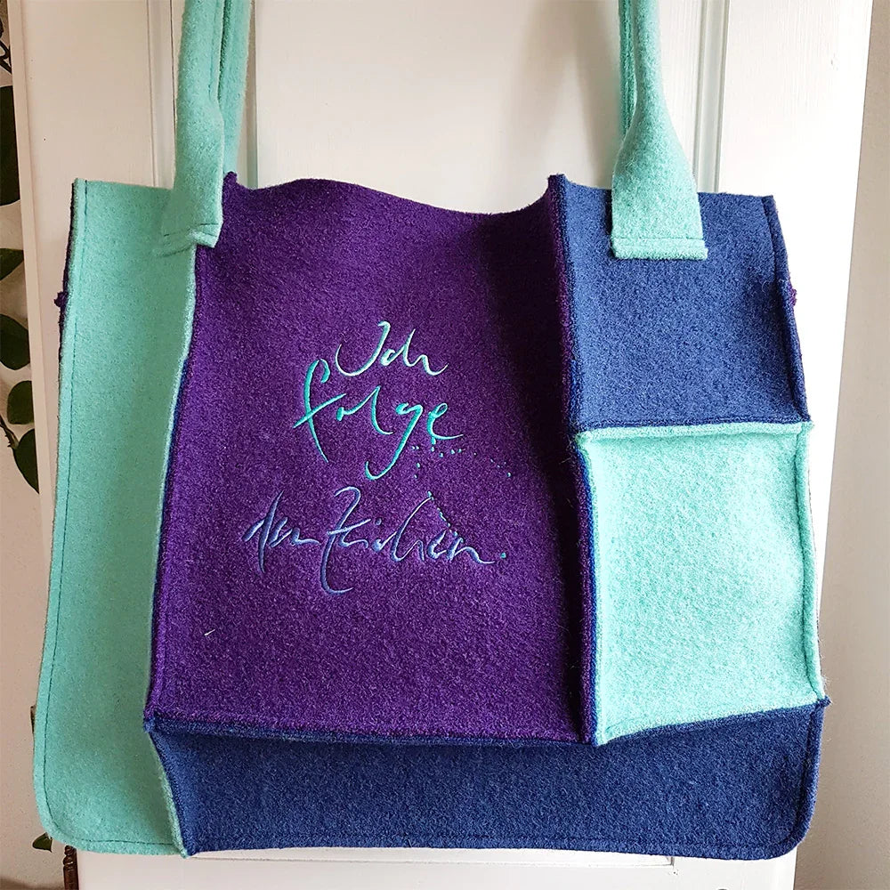 Exklusiver Yoga-Shopper „Ich folge den Zeichen“ – handgefertigte Tasche, Original von Sign by Jwala®, Limited Edition, farbenfrohes Unikat für Yoga, Alltag und stilvolle Auftritte
