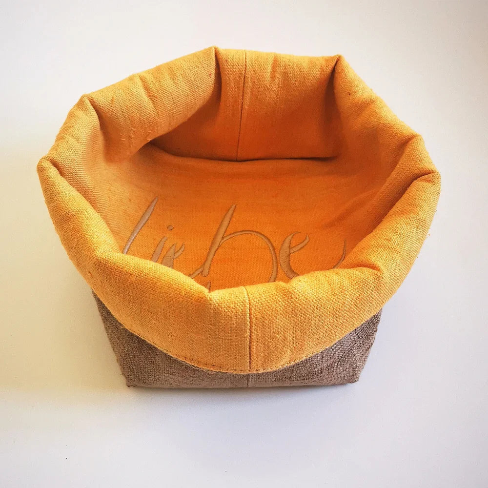 Luxus Brotkörbchen „Liebe“ Gelb – Sign by Jwala®, exklusive Handarbeit, Einzelstück aus Tirol, Premium-Design für den Esstisch