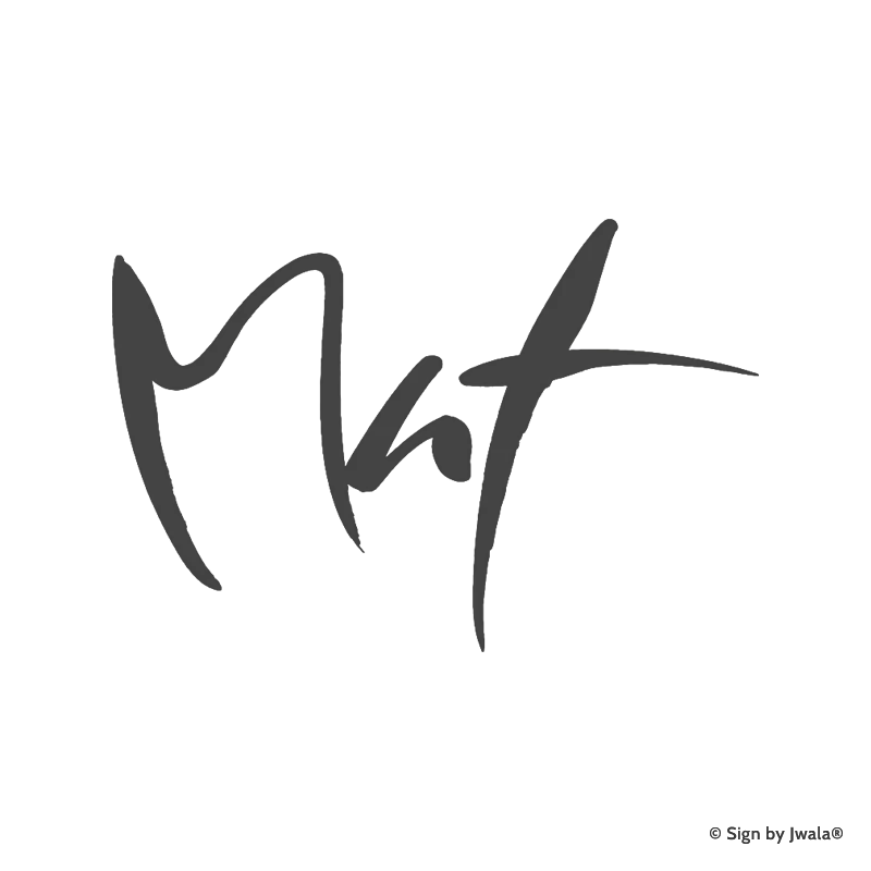 Die Botschaft „Mut“ wird auf Kissen, Kerzen, Karten, Orakelkarten, Malas und Gläsern aus dem SignShop Tirol angebracht und entfaltet dort ihre spirituelle Wirkung. Mit SignShop Tirol Logo und Copyright von Jwala®.