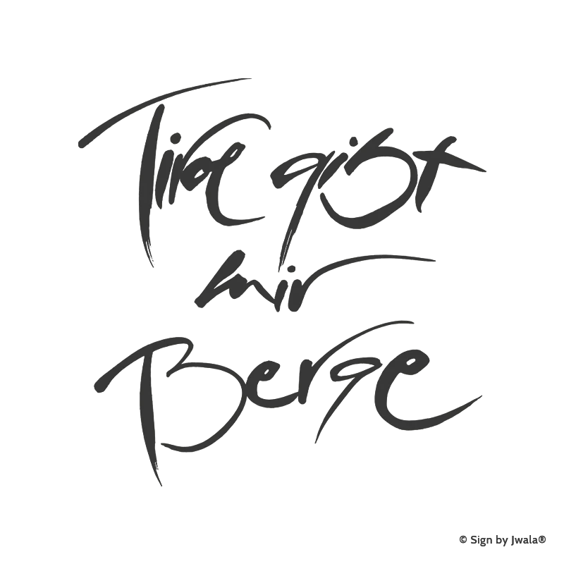 Die Botschaft „Tirol gibt mir Berge“ wird auf Kissen, Kerzen, Karten, Orakelkarten, Wanddekoration, Sitzkissen, Malas mit Halbedelsteinen und Gläsern aus dem Onlineshop SignShop Tirol angebracht und entfaltet dort ihre spirituelle Wirkung. Mit SignShop Tirol Logo und Copyright von Jwala®.