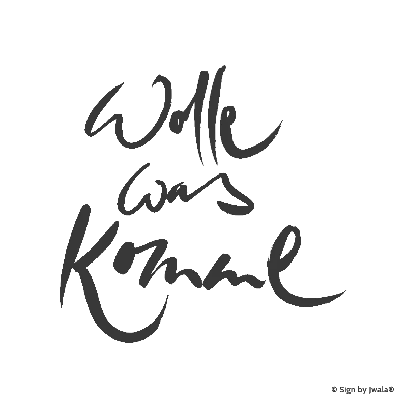 Die Botschaft „Wolle was komme“ wird auf Kissen, Kerzen, Karten, Orakelkarten, Wanddekoration, Sitzkissen, Malas mit Halbedelsteinen und Gläsern aus dem Onlineshop SignShop Tirol angebracht und entfaltet dort ihre spirituelle Wirkung. Mit SignShop Tirol Logo und Copyright von Jwala®.