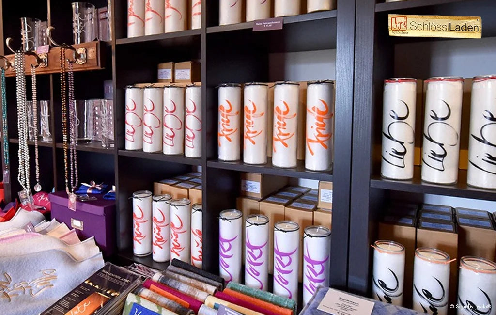 Sign-Kerzen ohne Duft – Stimmungsaufheller für Yoga, Meditation und Wohlfühlambiente in vielen Farben online im SignShop Tirol kaufen