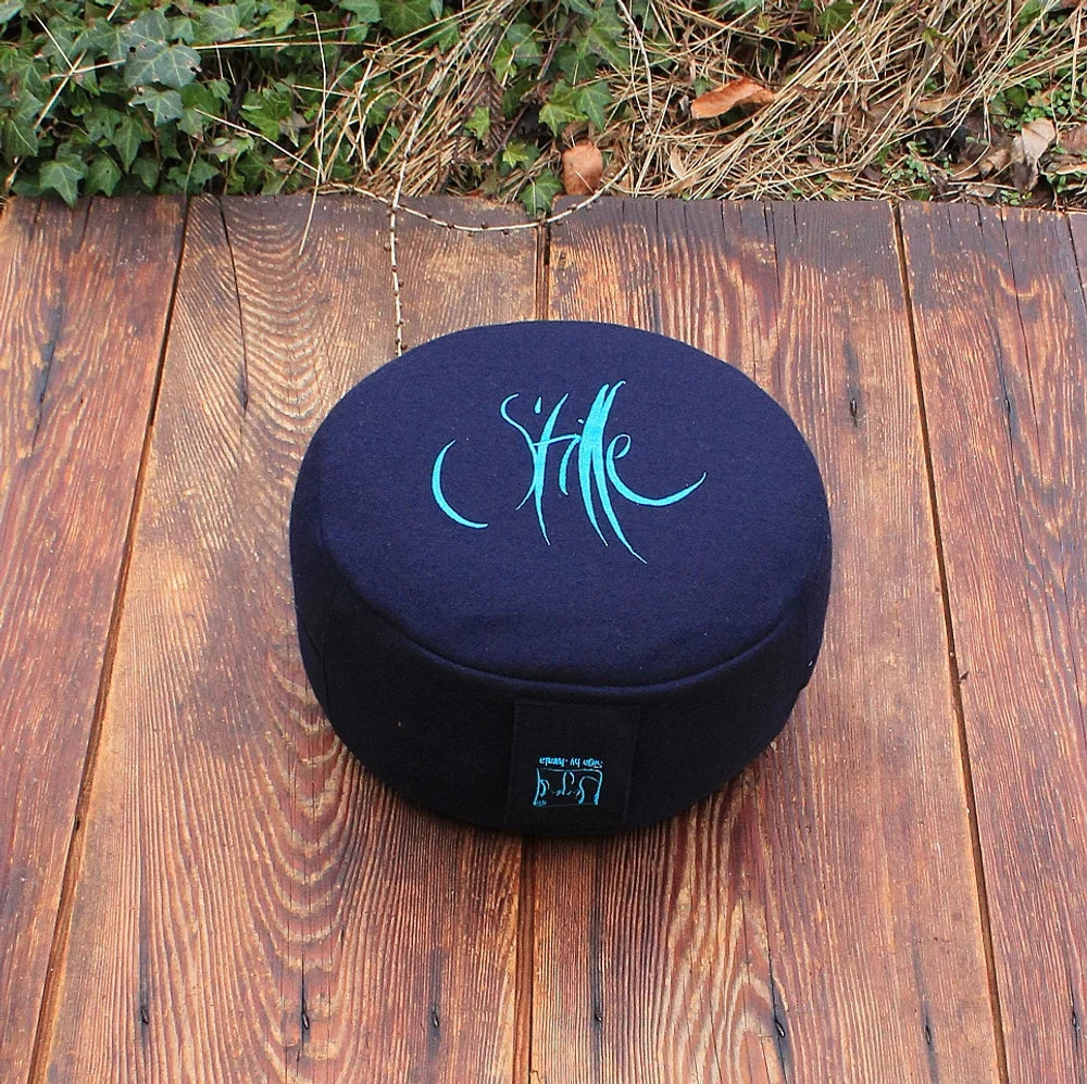 Designer Meditationskissen mit Swarovski „Freude“ – hochwertiges Yoga-Kissen