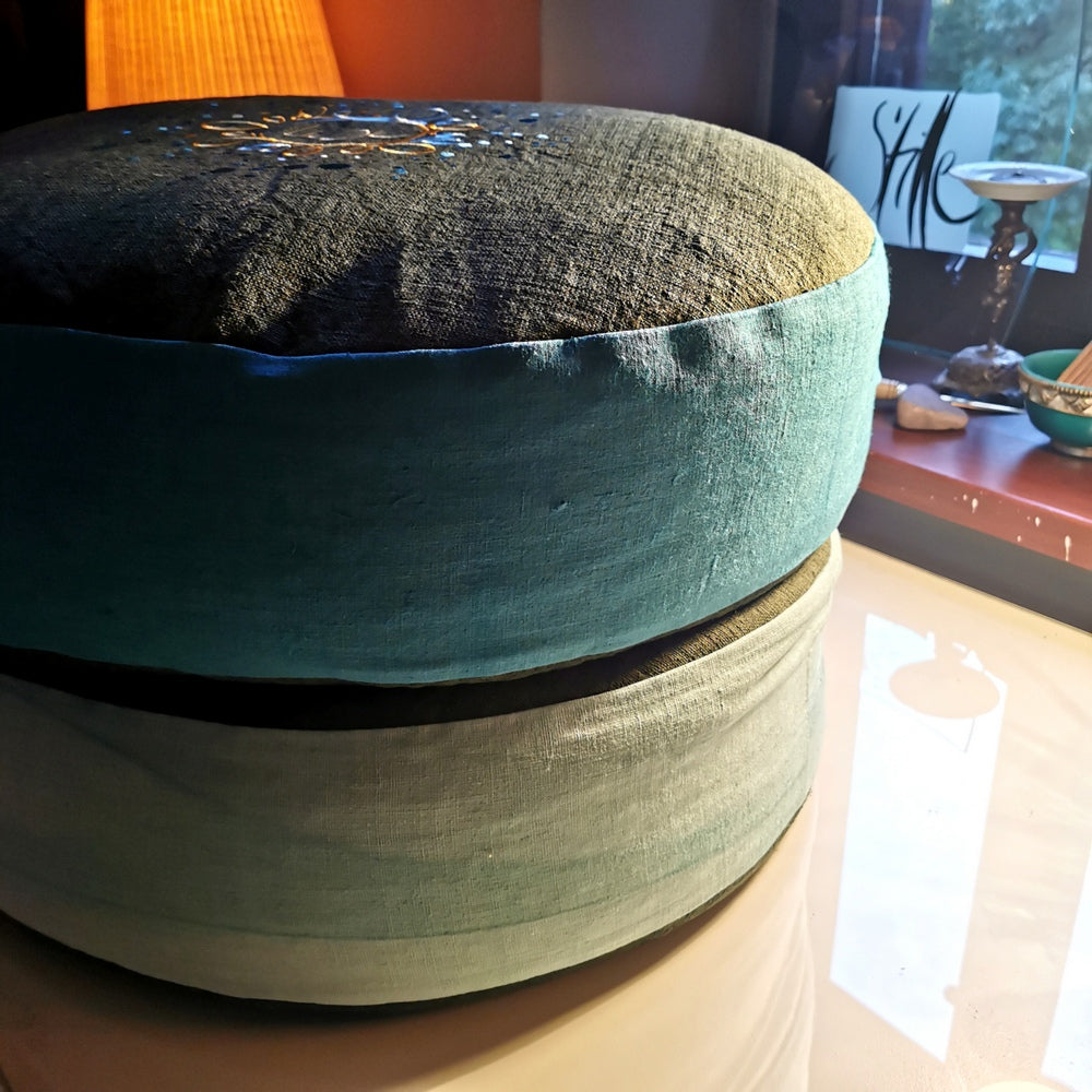 Bodenkissen "Liebe/Ornament" Tanne/Petrol