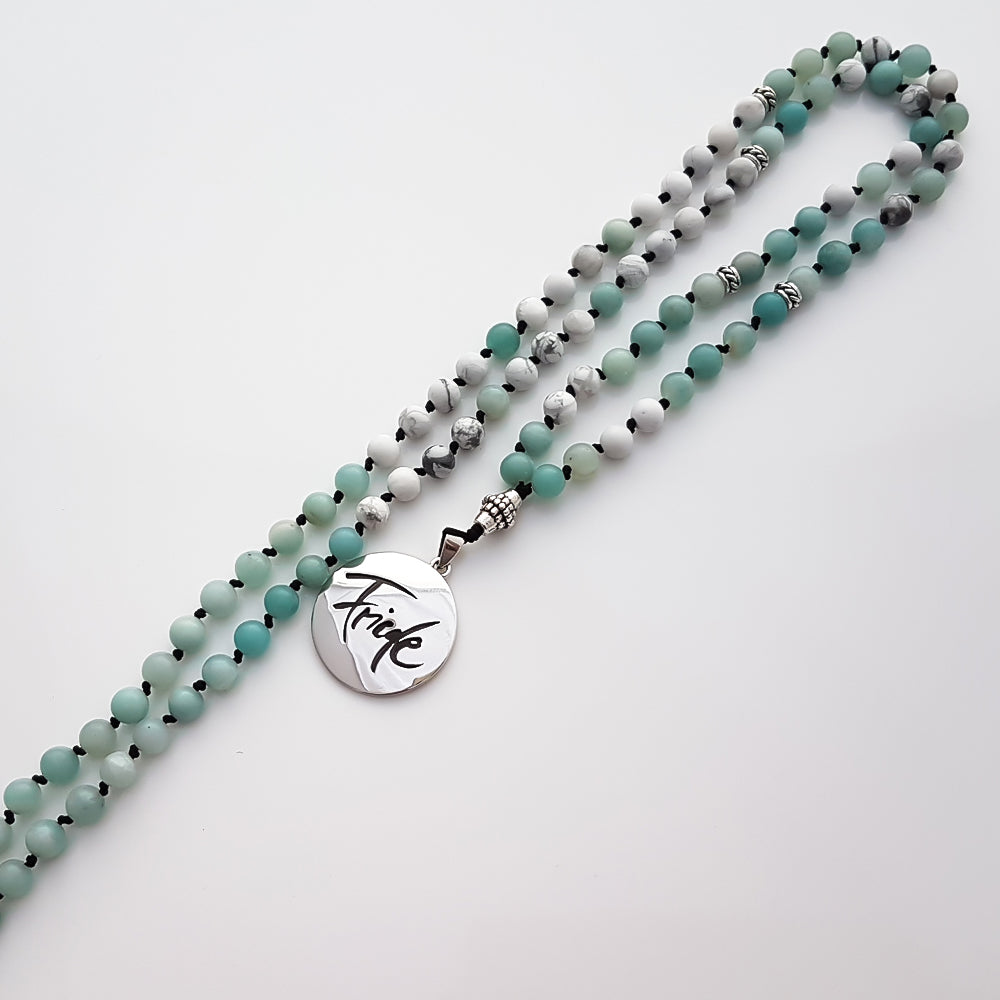 Mala-Kette aus Howlith und Amazonit – Für mehr Leichtigkeit & inneren Frieden sofort bestellen