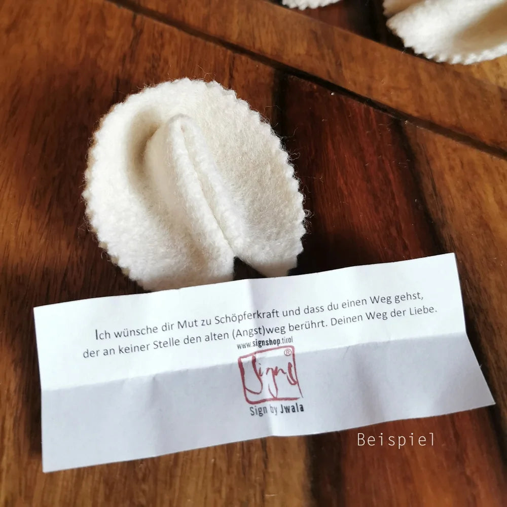 Glücks Seelenstück Schneeflöckchen mit gefalteter Sign Botschaft aus der Tiroler Manufaktur