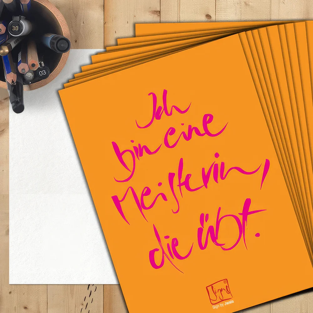 Spirituelle Postkarte „Ich bin eine Meisterin, die übt.“ – kraftvolles Kartenset in Pink & Orange für Herzensfrauen, DIN A5, 10 Karten, inspirierende Botschaft
