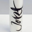 Vegane SignKerze „Jetzt“ – Sign by Jwala®, handgefertigt, Limited Edition, nachhaltige Kerze mit Botschaft, lange Brenndauer, jetzt online kaufen