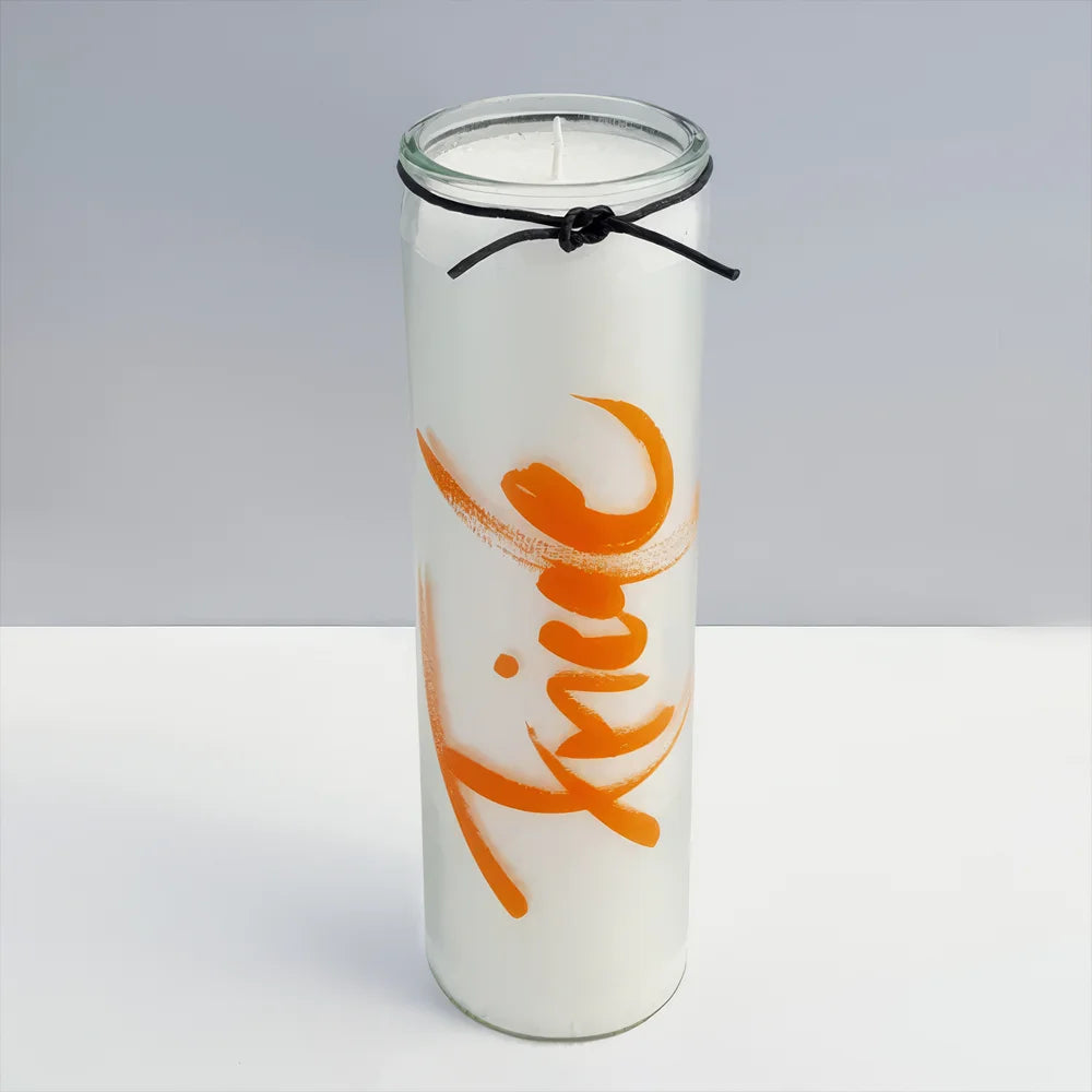 Designkerze „Friede“ – Sign by Jwala®, Limited Edition, Premium-Qualität, exklusive Lichtquelle für Achtsamkeit, Lichtmomente, 100h Brenndauer, SignShop Tirol