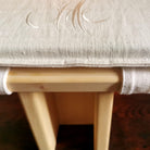 Zirbenholz-Meditationshocker "Stille"