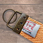 Exklusiver oranger Schlüsselanhänger Hellorange – Design Taschenanhänger mit Botschaft