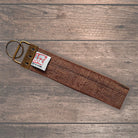Handgemachter Schlüsselanhänger Braun/Türkis – Designer Taschenanhänger mit Botschaft
