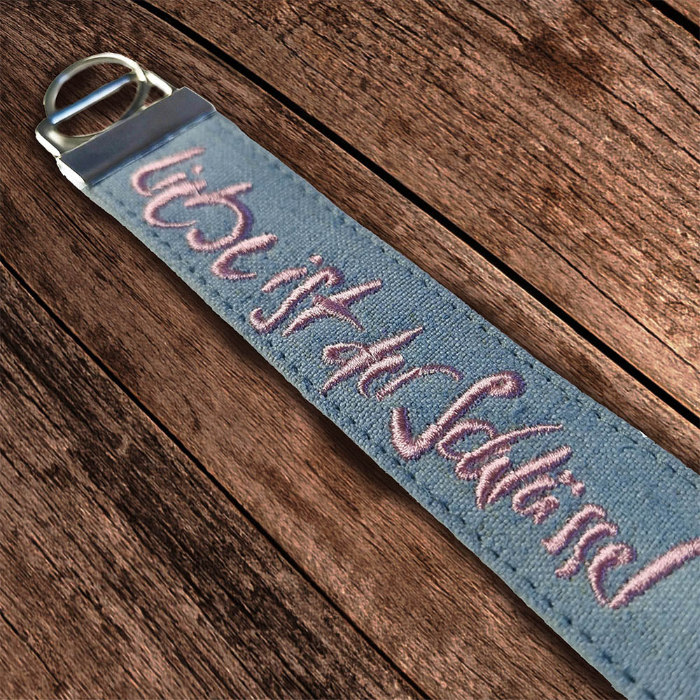 Schlüsselanhänger "Liebe ist der Schlüssel"