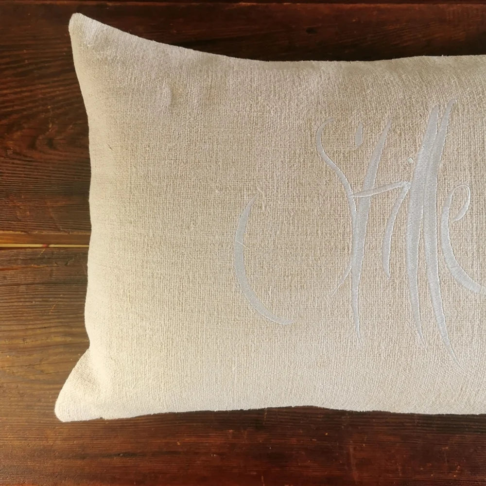 Luxus Dekokissen Natur/Beige – handgefertigte Kissenhülle „Stille“ aus Vintage-Leinen