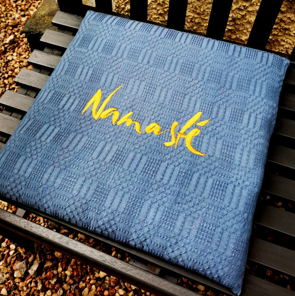 Bauernleinen-Flachkissen "Namasté"