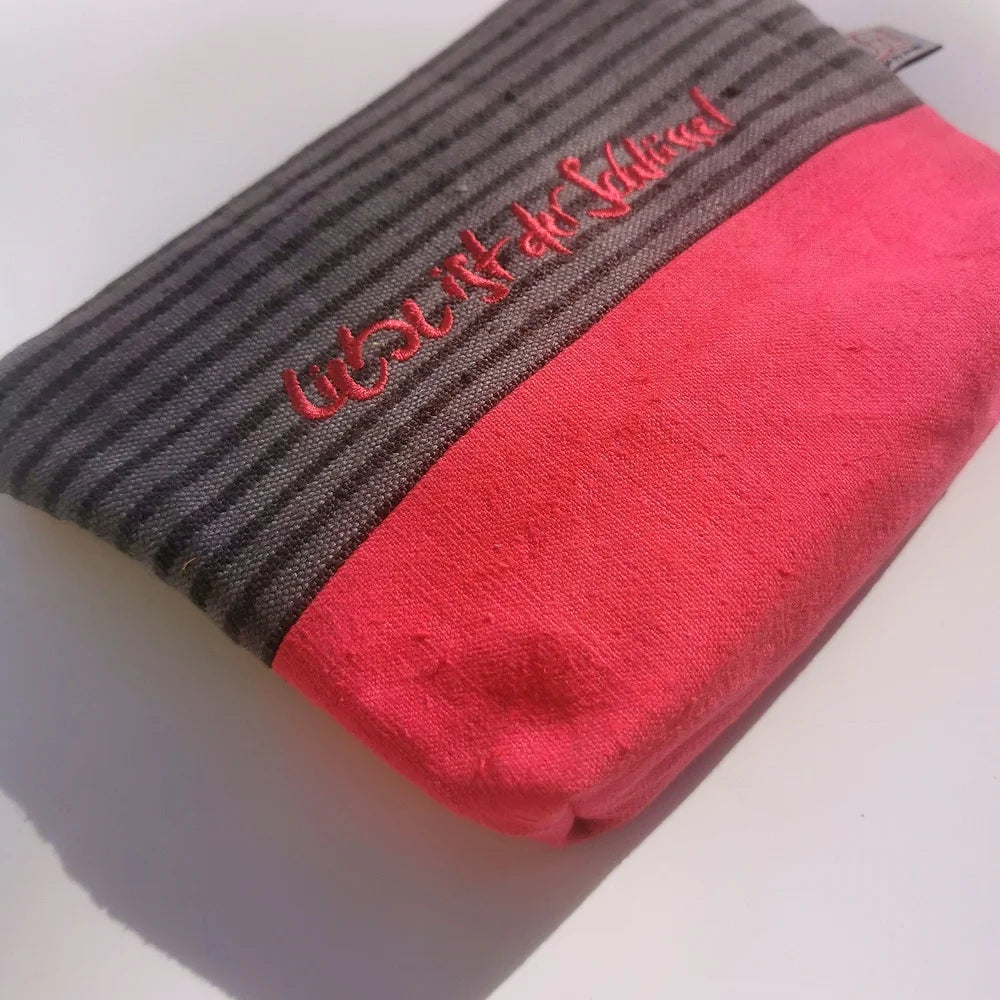 Kosmetiktäschchen aus antikem, handgefärbtem Bauernleinen