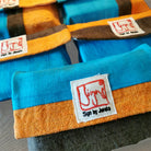 Exklusives Fingerzeige SignKarten-Set Braun/Orange/Türkis aus Bauernleinen kaufen – handgemachte spirituelle Karten online im SignShop.Tirol