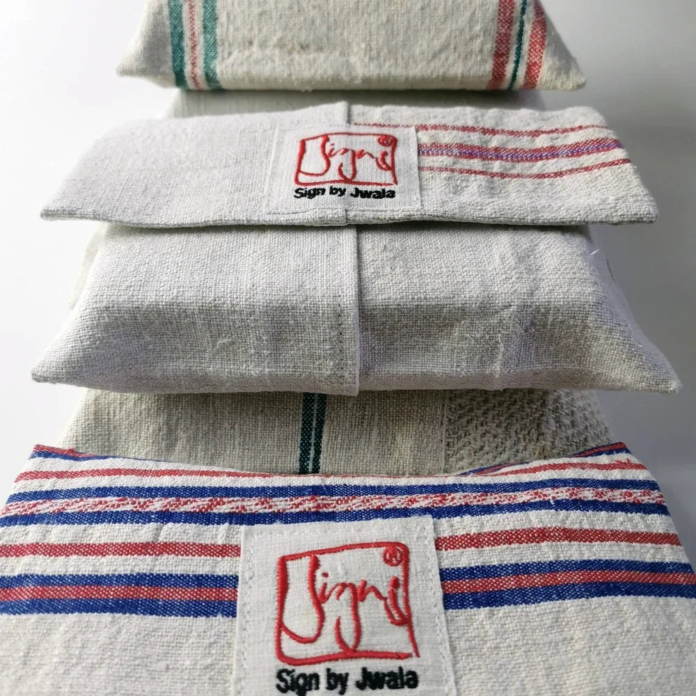 Spirituelles Geschenkset „Fingerzeige“ mit Buch und Tasche aus Natur gestreiftem Design, kraftvolle Botschaften für ein erfülltes Leben, hochwertig und besonders